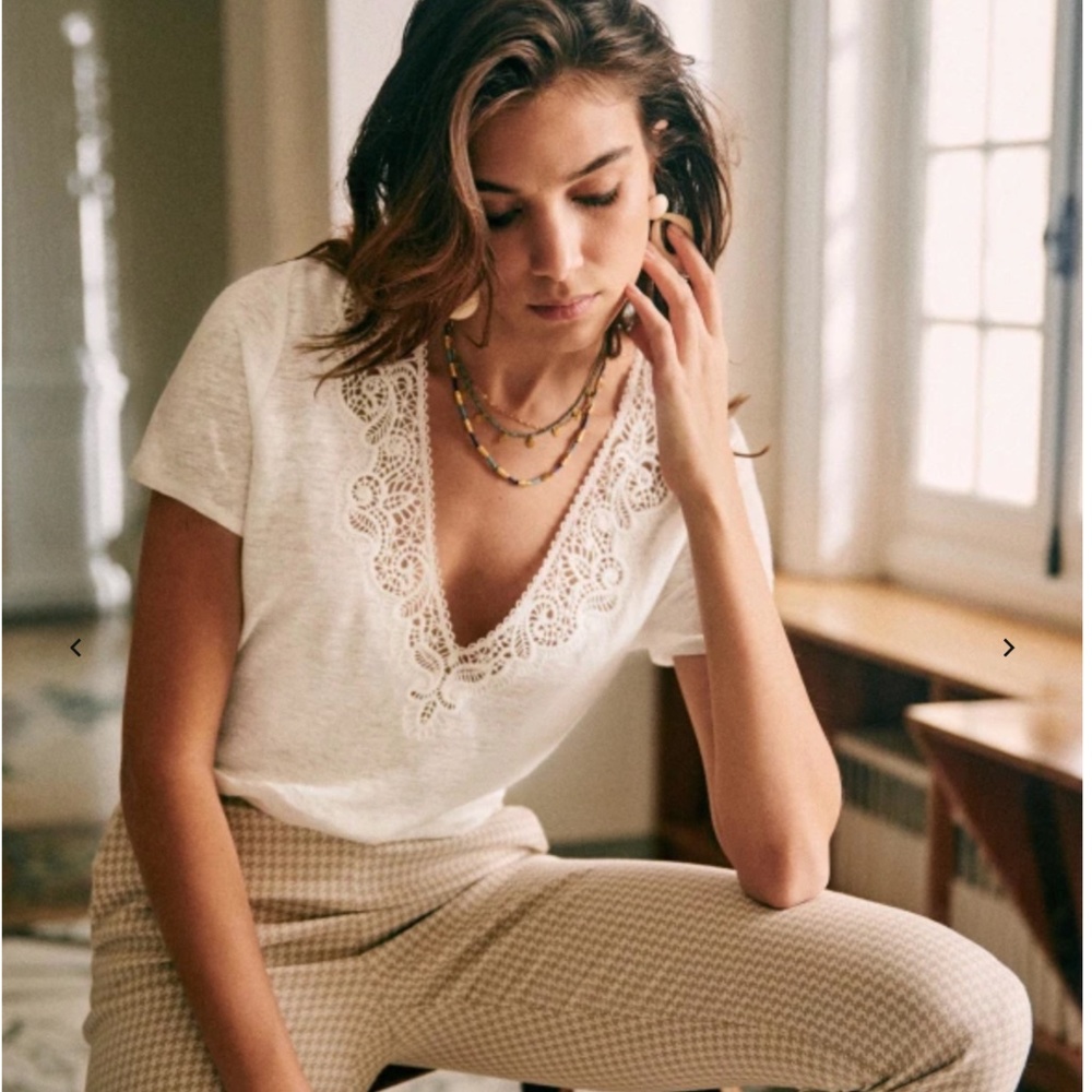 NWT; Sezane MINA T-SHIRT. Colo-Ecru. Size-Medium